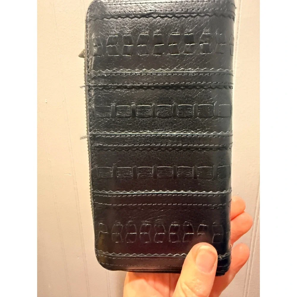 Fossil Black Leather Embossed Zip Around Wristlet Wallet Boho Geometric